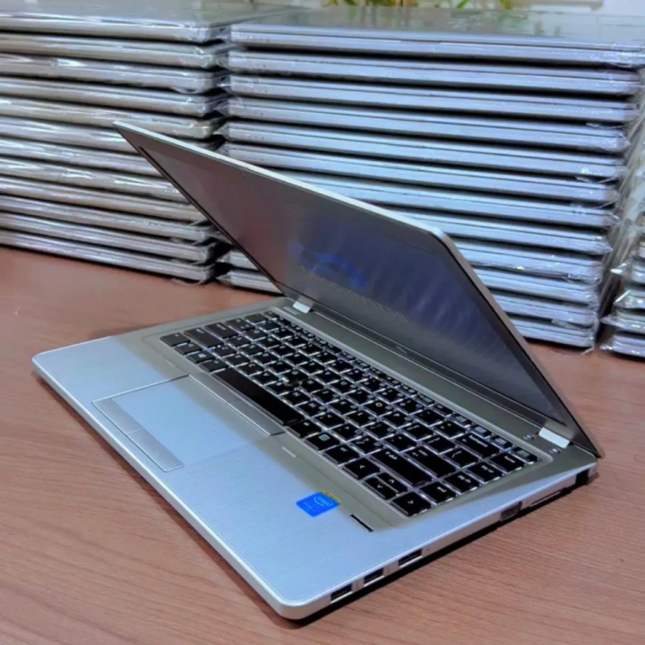 Refurbished Laptop i5 7th Gen 8GB RAM 256GB SSD Malaysia